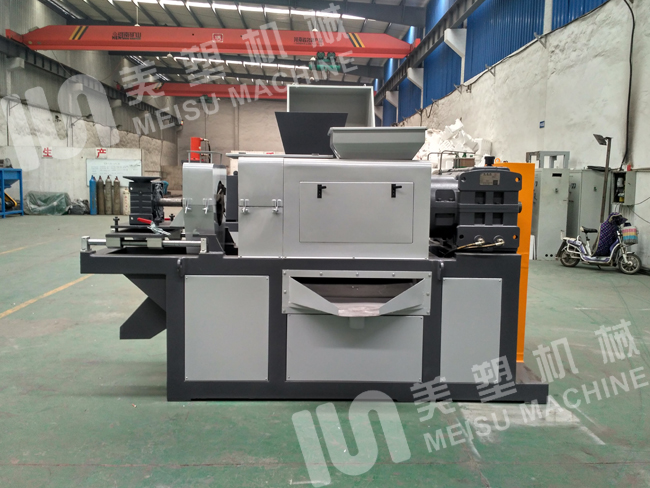 PP編織袋擠干切粒機(jī)該怎樣維護(hù)保養(yǎng)？